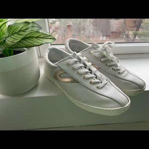 Tretorn Nylite 2 plus white sneaker leather size US10.5